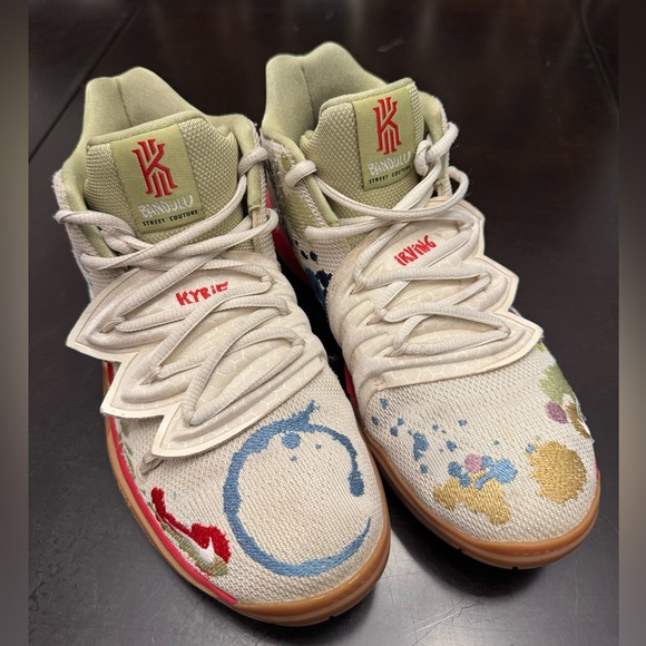 Nike Bandulu Basketball Street Couture Kyrie Irving Sneakers- size 6.5Y (8.5 W)